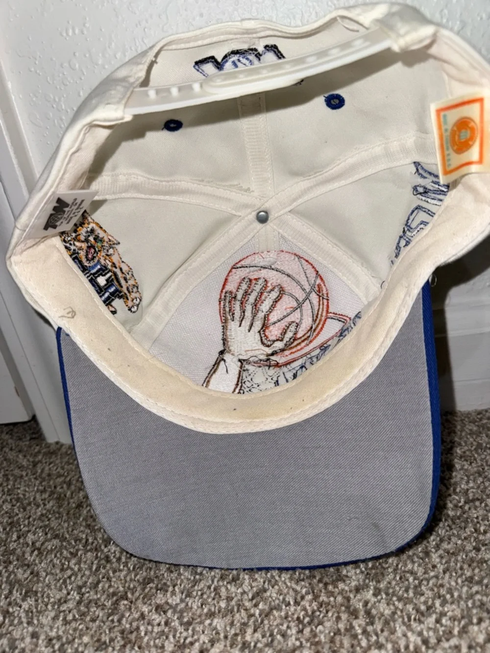 Vintage Kentucky Basketball Snapback Hat - Picture 6 of 6